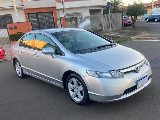 HONDA CIVIC 1.8 LXS 16V GASOLINA 4P MANUAL HONDA CIVIC 1.8 LXS 16V GASOLINA 4P MANUAL